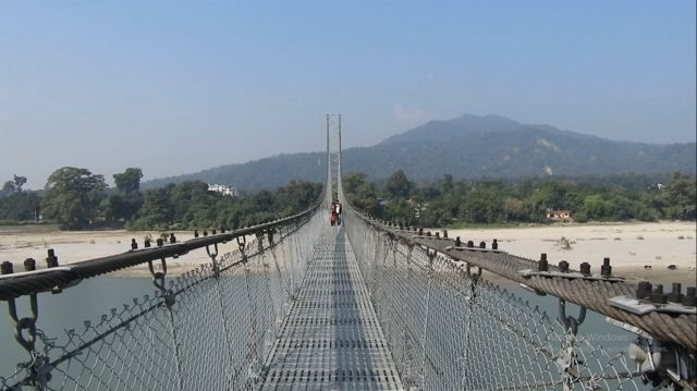 वाल्मीकि आश्रम जान पुल बन्यो, बाटो बनेन